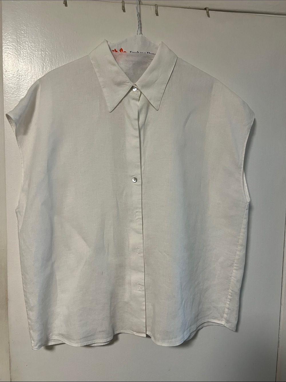 VINCE Sleeveless White Button-Front Collared Top